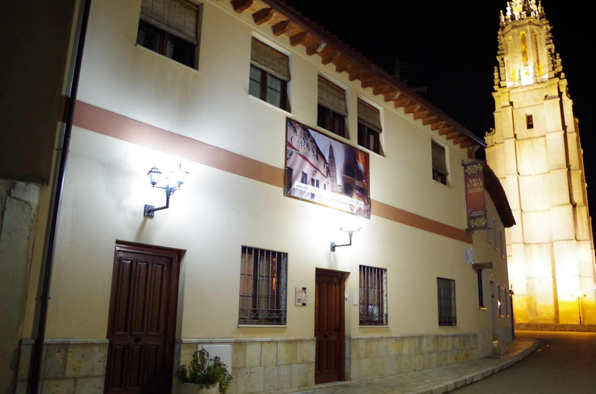Hotel Rural Villa y Corte, Alojamientos Turísticos Ampudia Exterior foto